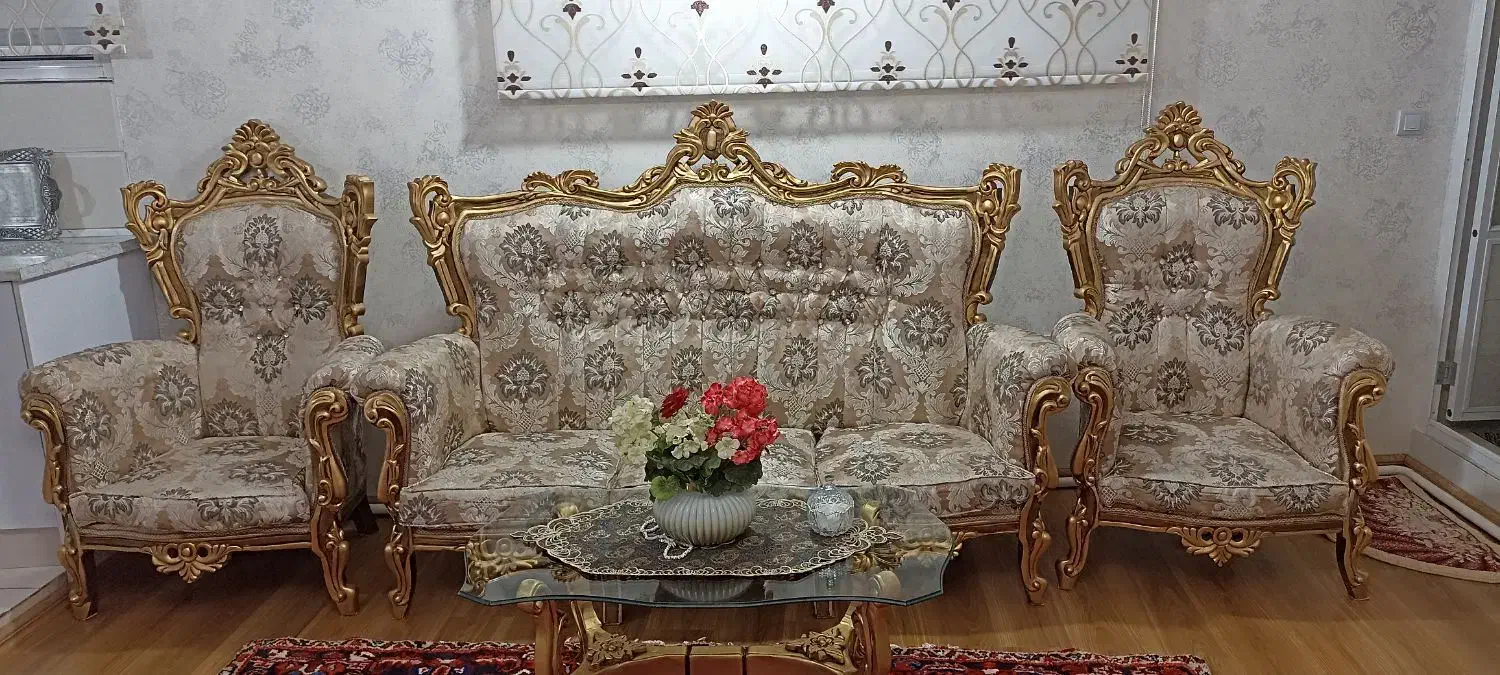 مبل سلطنتی و میز تلویزیون شیک و محکم|مبلمان خانگی و میز عسلی|تبریز, |دیوار