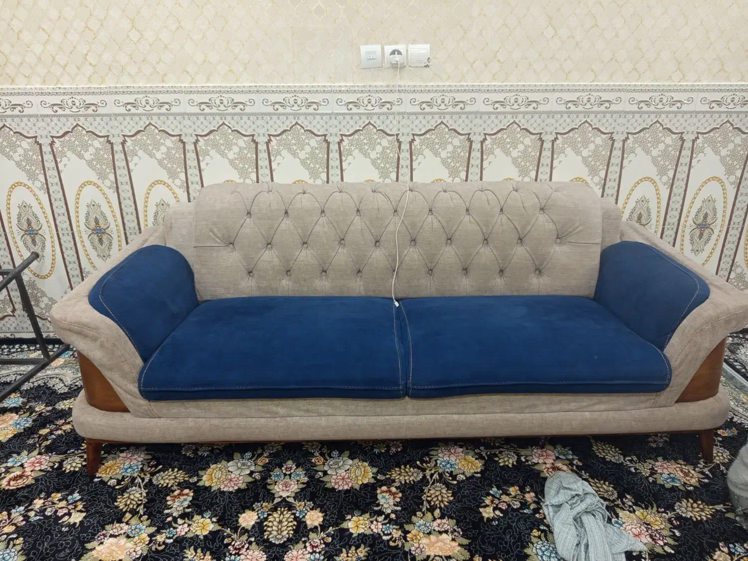 مبل سه نفره|مبلمان خانگی و میز عسلی|خرم‌آباد, |دیوار