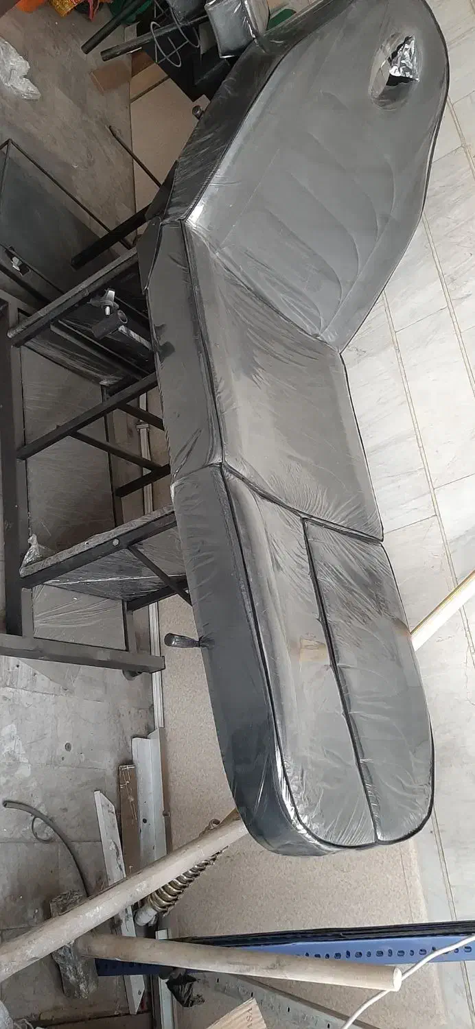 تخت تتو بهمراه صندلی|آرایشگاه و سالن‌های زیبایی|ری, علایین|دیوار