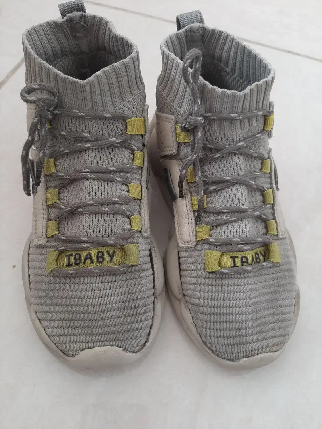 کتانی بچگانه خارجی|کیف، کفش، کمربند|همدان, |دیوار