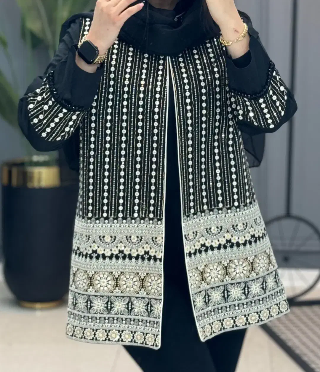 مانتو مجلسی|لباس|خوی, |دیوار