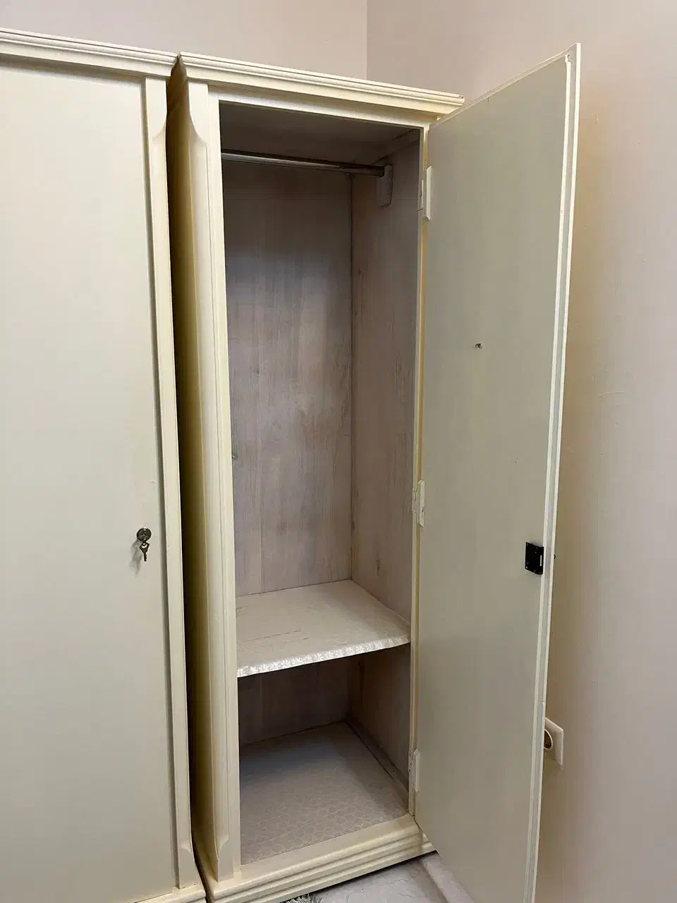 کمد|جاکفشی، کمد، دراور|قم, آزادگان|دیوار