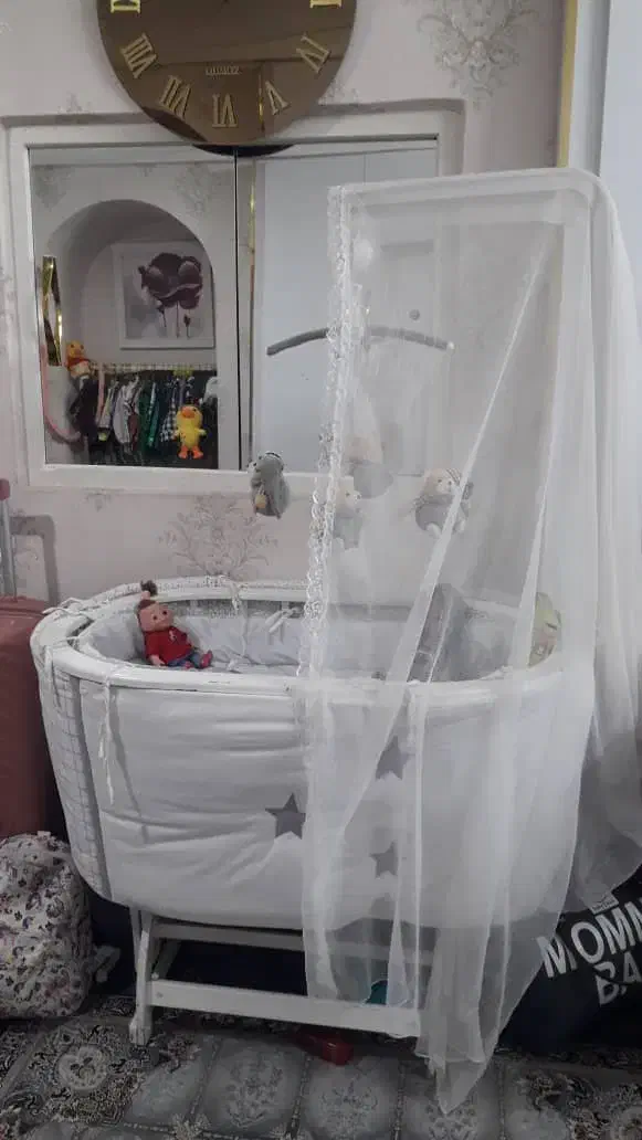 تخت کودک|تخت و صندلی بچه|قم, چهار مردان|دیوار