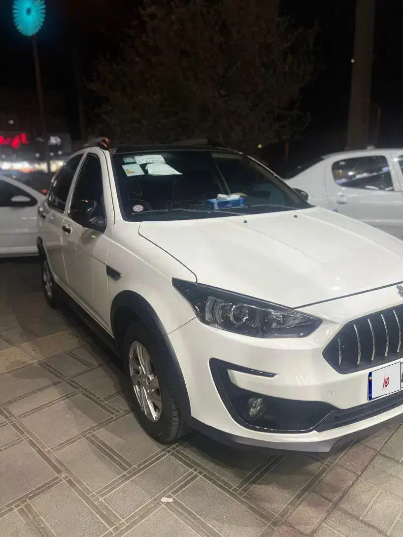 اطلس با سانروف مدل۴۰۴|خودرو سواری و وانت|قم, شهرک امام حسن|دیوار