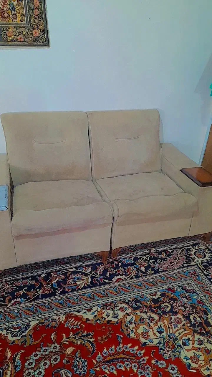 مبل ۷نفره تمیز|مبلمان خانگی و میز عسلی|تربت‌حیدریه, طالقانی|دیوار