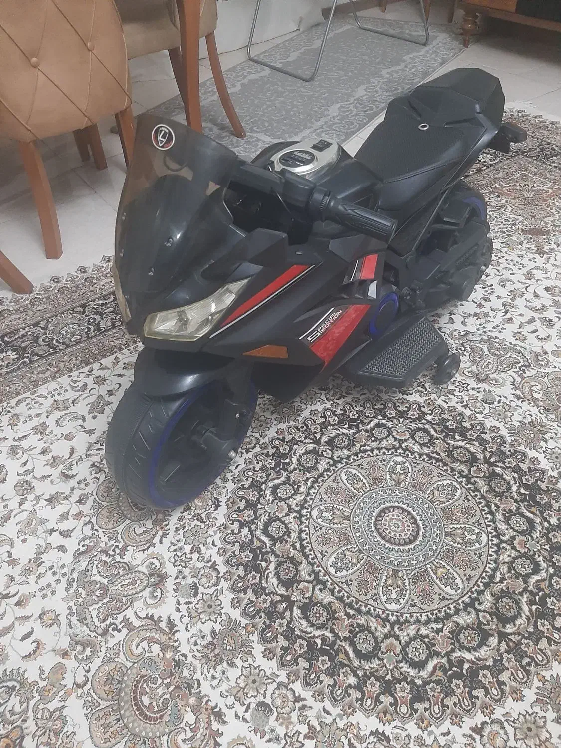 موتور شارژی کاملا سالم|اسباب و اثاث بچه|کرج, گلشهر|دیوار