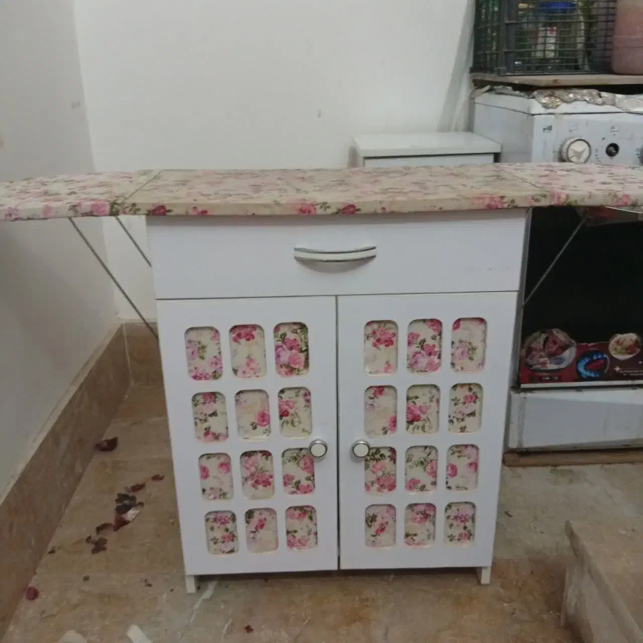 میز اتو|اتو و لوازم اتو|مشهد, شهرآرا|دیوار