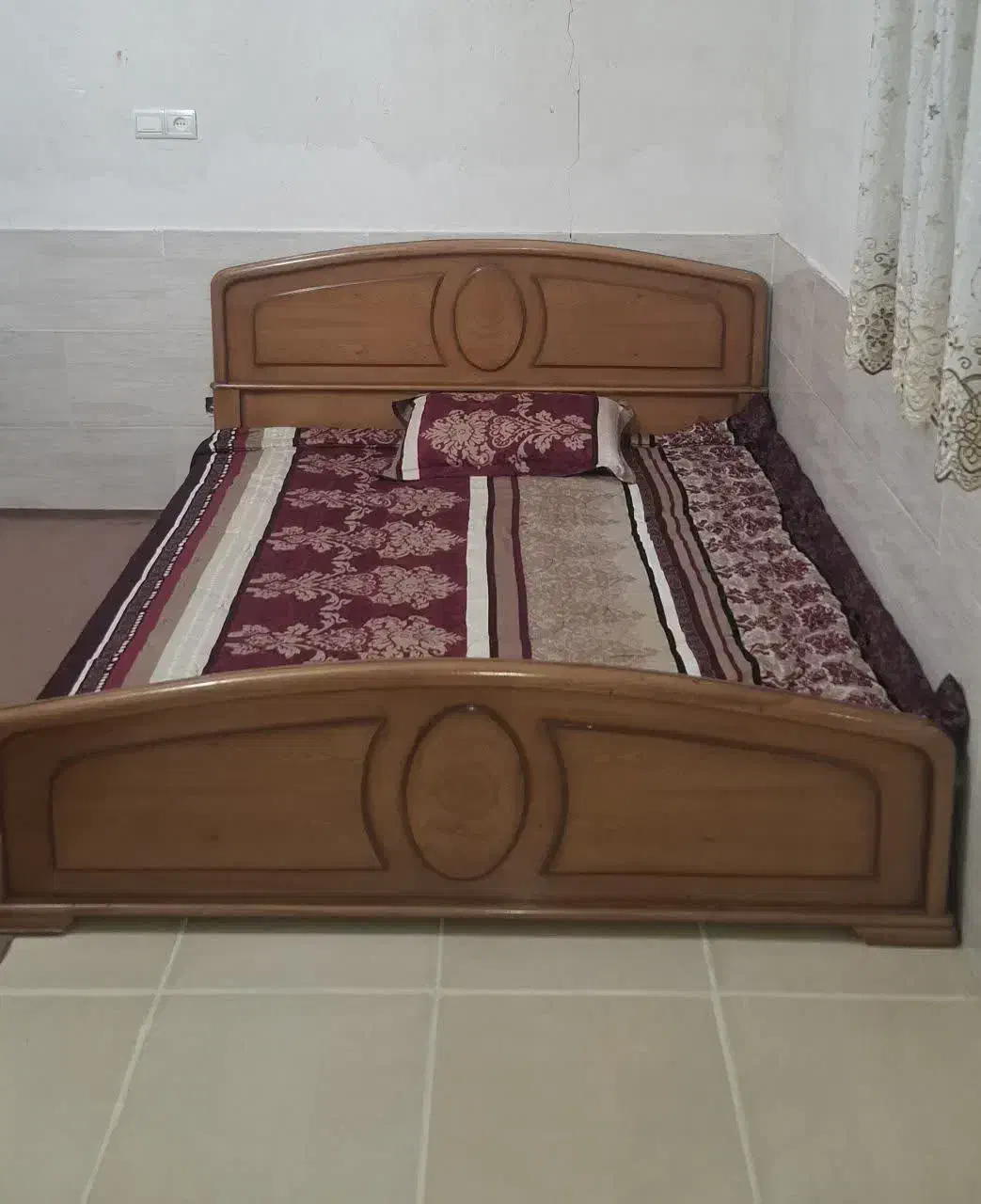 تخت دونفره بدون خوشخواب سالم|تخت و سرویس خواب|خرمآباد, |دیوار