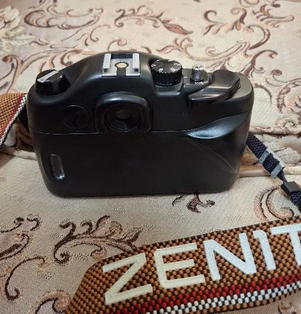 دوربین زنیت اورجینال|دوربین عکاسی و فیلم‌برداری|قم, عمار یاسر|دیوار