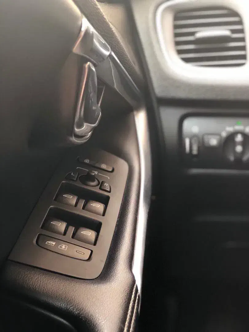 ولوو v40 سورمه ایی|خودرو سواری و وانت|تهران, پاسداران|دیوار