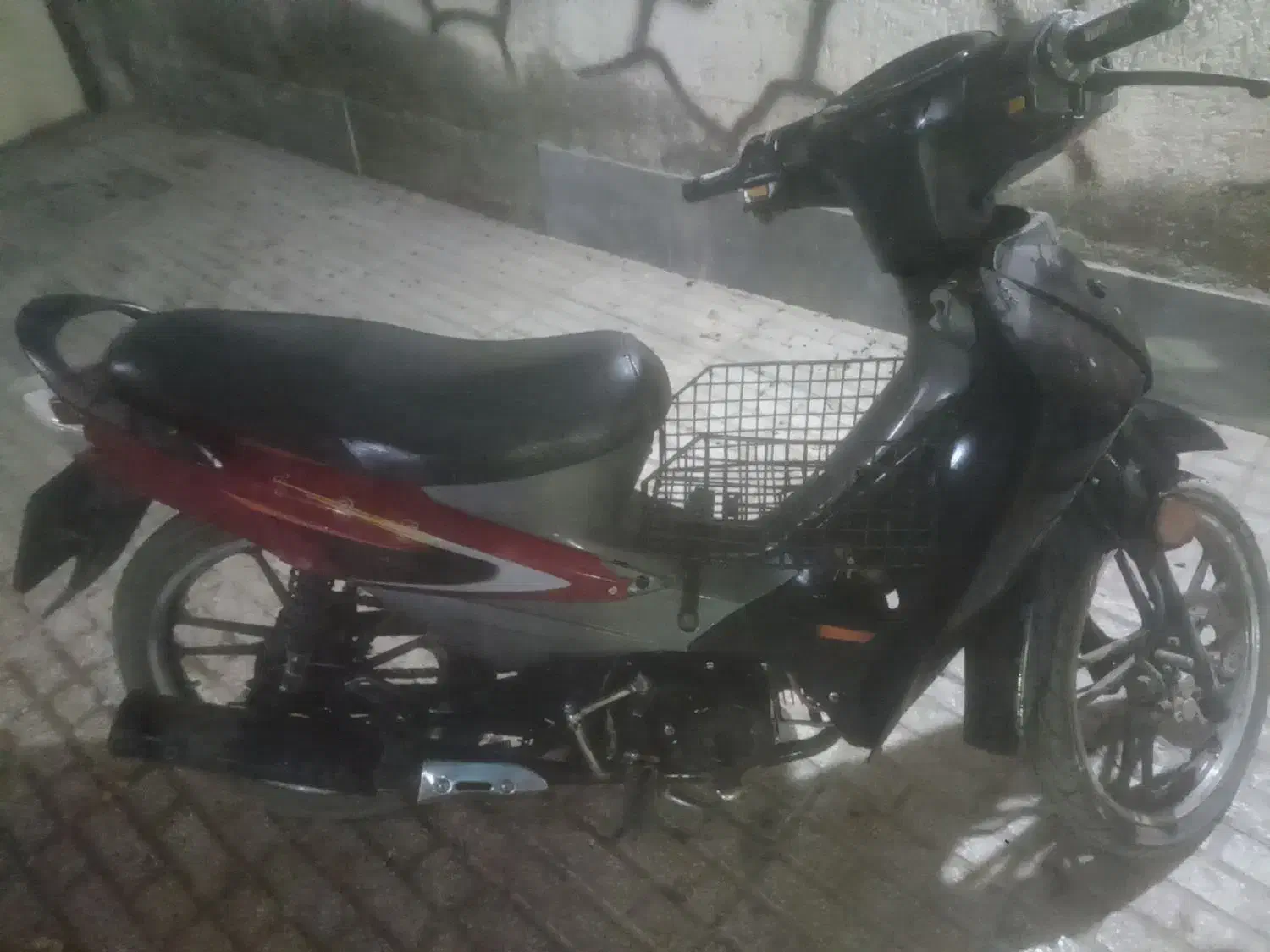 موتور لاکی معاوضه با گوشی|موتورسیکلت|تربت‌حیدریه, آغوی|دیوار