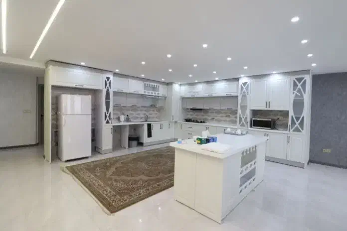 شماره در توضیحات اجاره سوییت در یخچال قاضی|اجارهٔ کوتاهمدت آپارتمان و سوئیت|قم, یخچال قاضی|دیوار