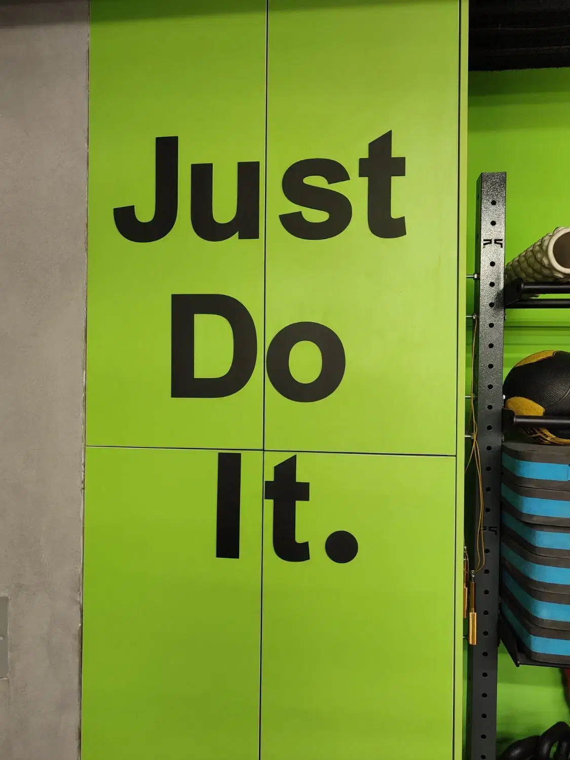 رزوشن باشگاه بدنسازی|استخدام اداری و مدیریت|تهران, مجیدآباد|دیوار