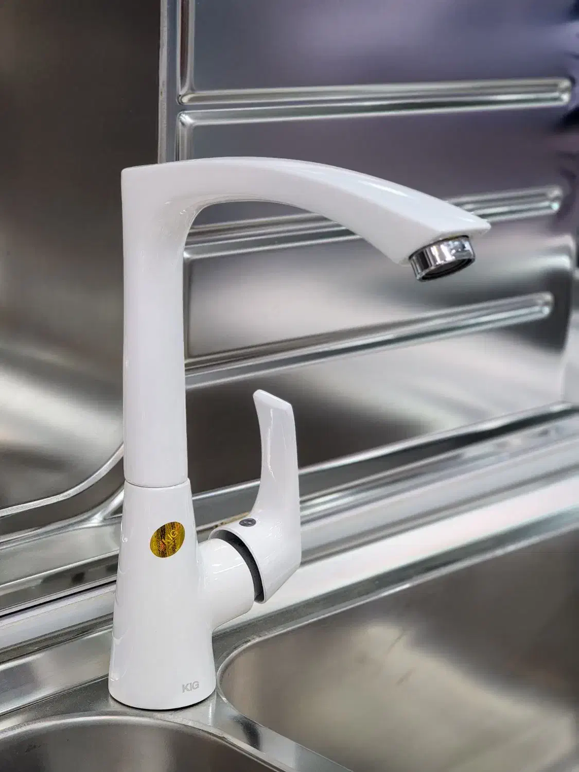 شیر سینک سفید رایموند|مصالح و تجهیزات ساختمان|رشت, پارک شهر|دیوار