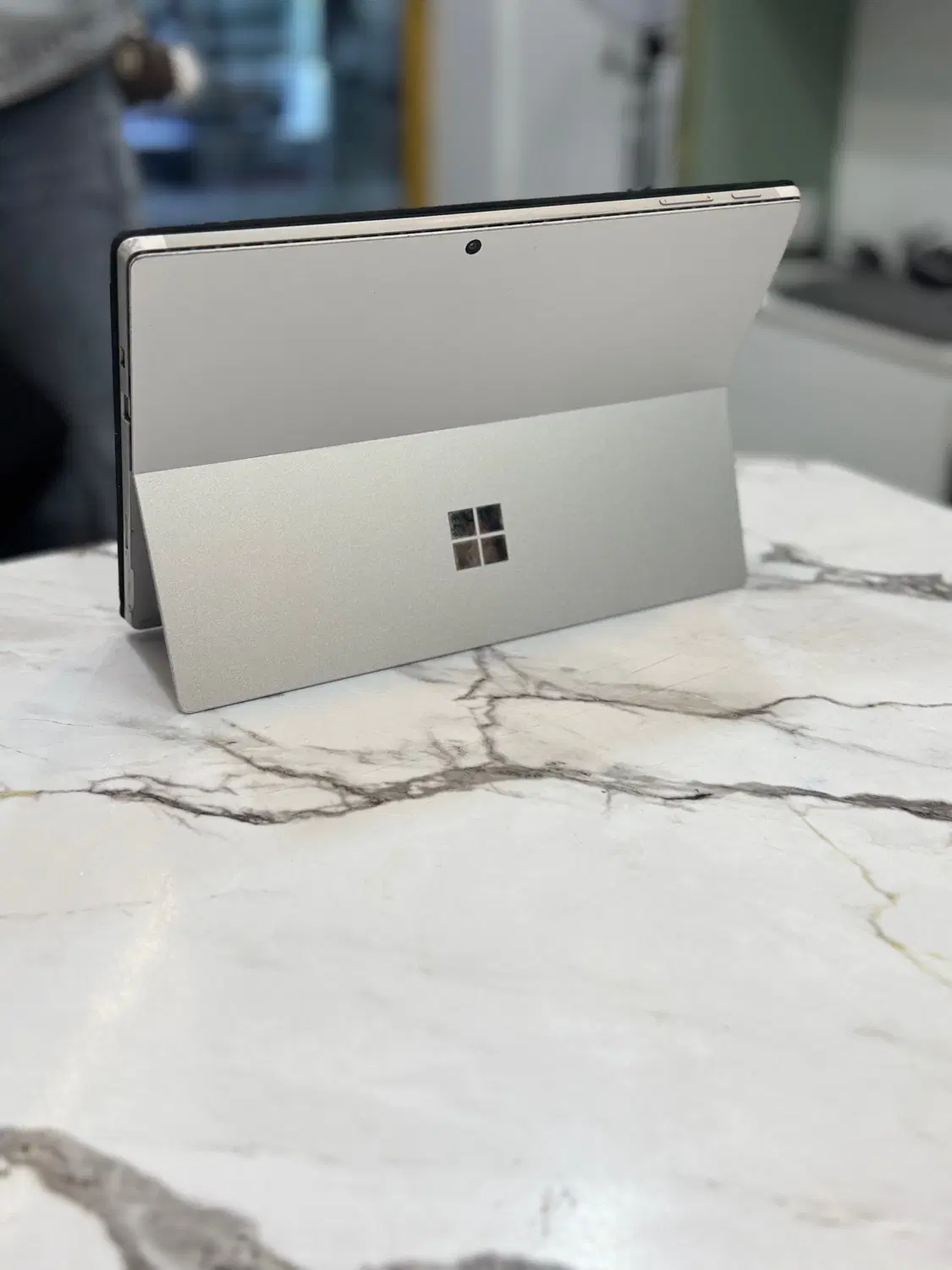 تبلت ویندوزی سیمکارت خور Surface pro 5|تبلت|شیراز, ملاصدرا|دیوار
