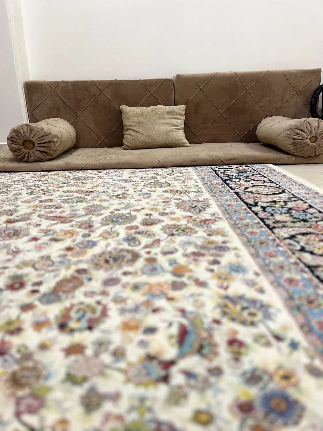 شاه نشین|مبلمان خانگی و میز عسلی|بندرعباس, |دیوار