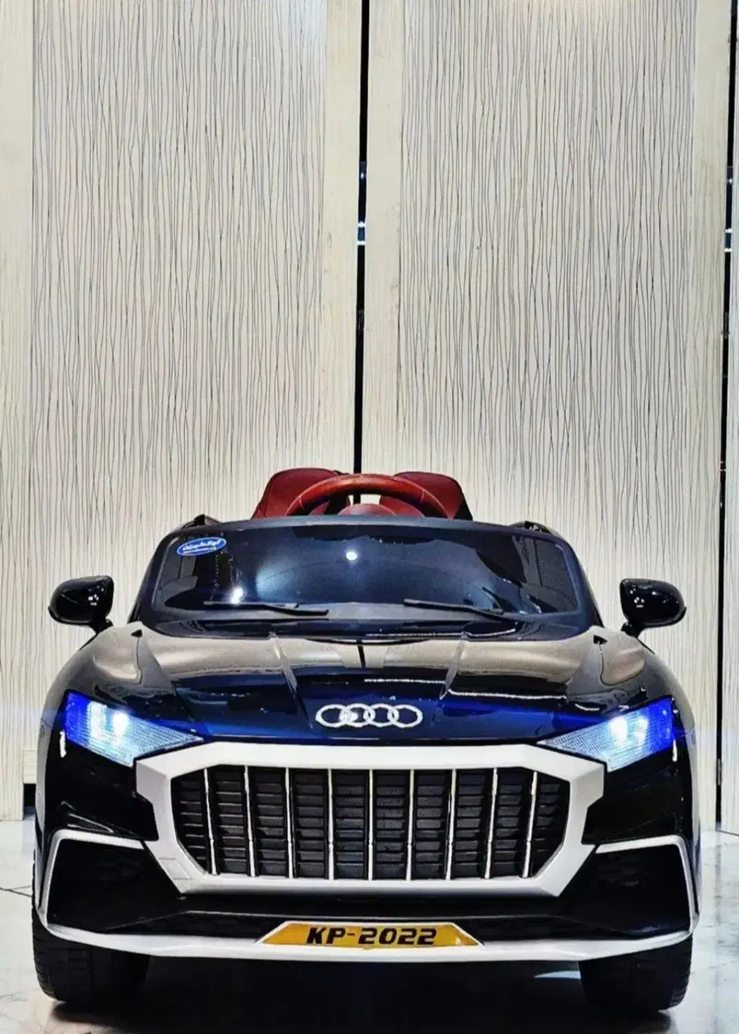 ماشین شارژی آئودی شاسی از دم قسطی بخر بدون چک|اسباببازی بچه|فولادشهر, فولادشهر|دیوار
