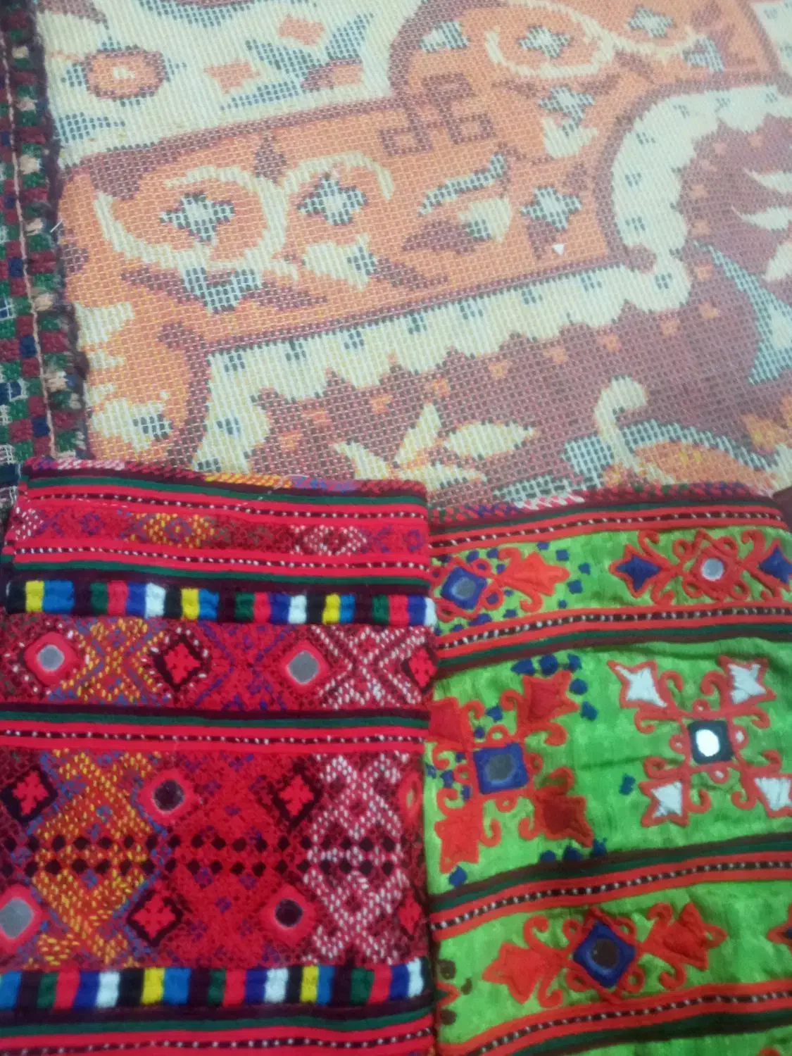 سرتوپ|لباس|ایرانشهر, |دیوار