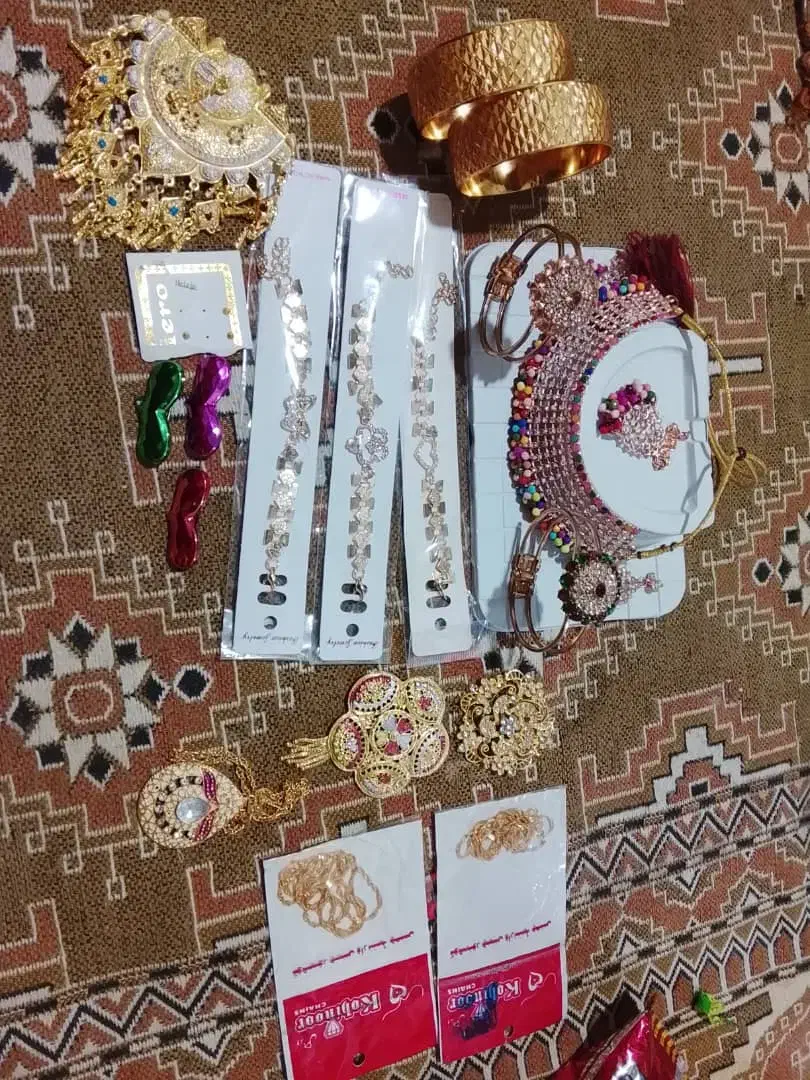 بدلیجات و وسایلای دیگ بعضیا روخراج زدم فقط تا فردا|عمده‌فروشی|سراوان, |دیوار