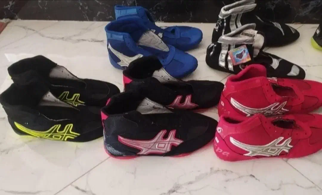 کفش ودوبنده|تجهیزات ورزشی|اسلامآباد غرب, |دیوار