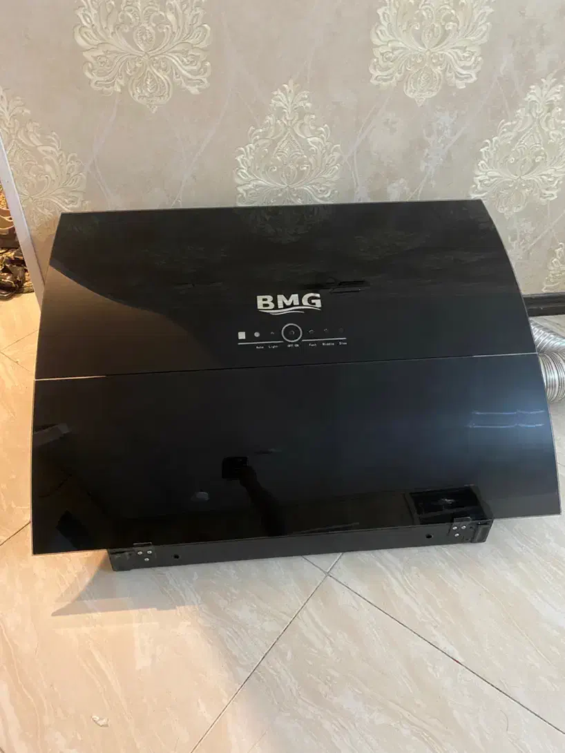 هود bmJ|هود|اصفهان, بهارستان|دیوار