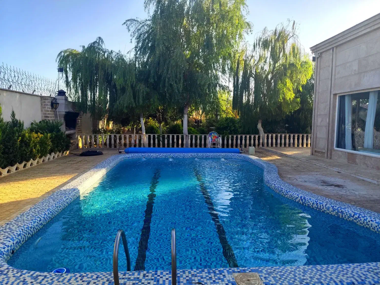 فروش فوق العاده باغ ویلا 1200 متری در قلب شهر|فروش خانه و ویلا|محمدشهر, محمدشهر|دیوار