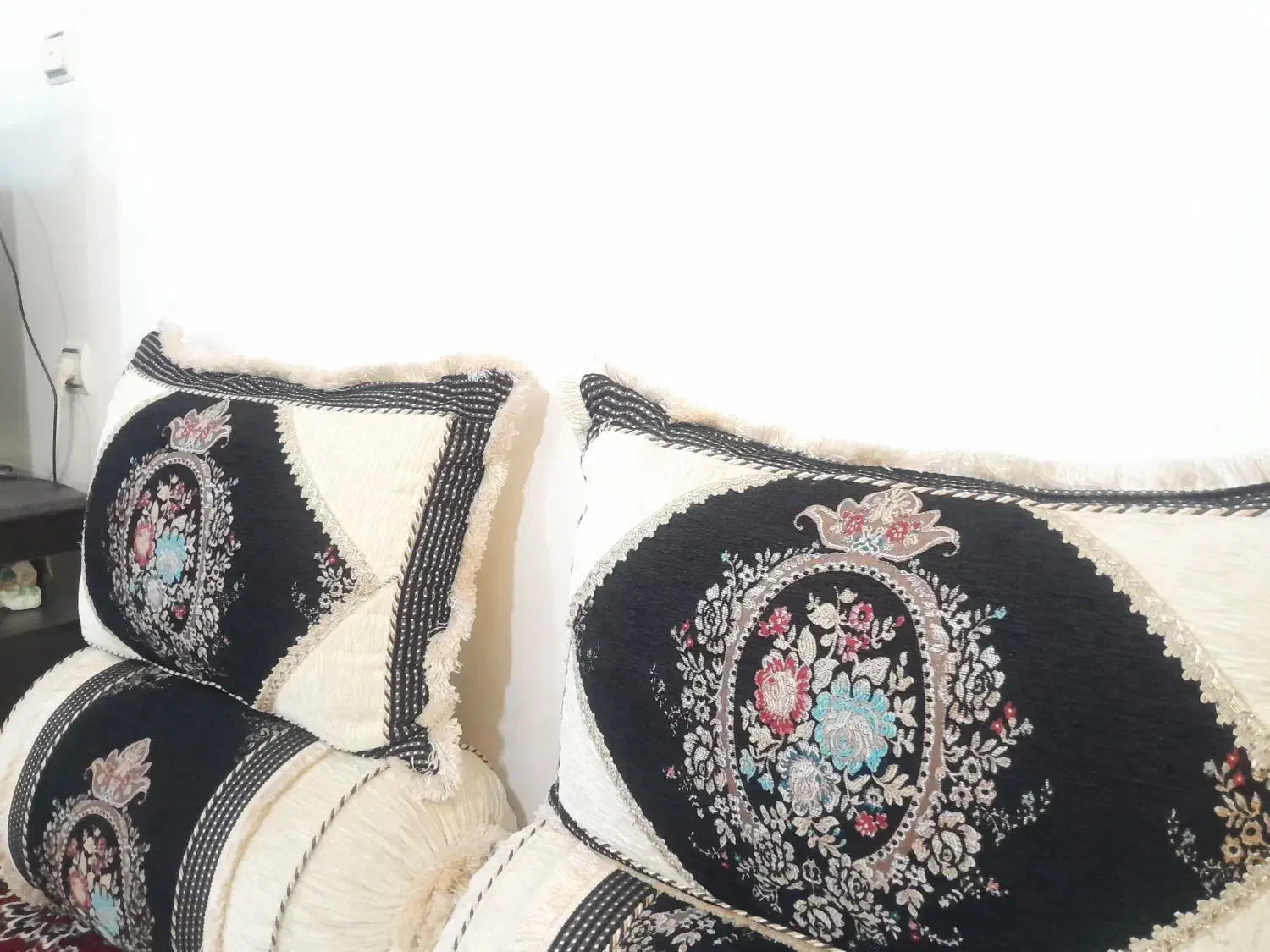 فروش ۱۰ عدد پشتی نو گل پر|پشتی|یاسوج, |دیوار