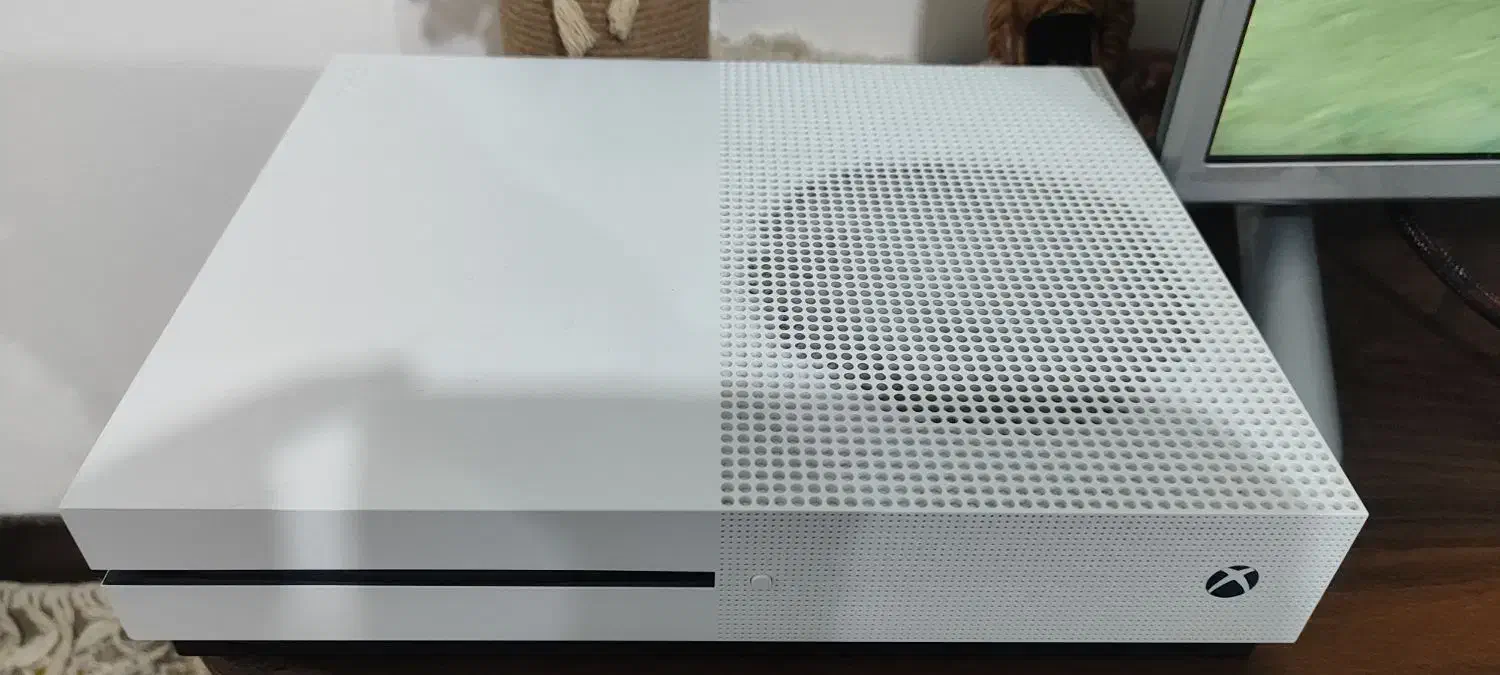 ایگس باکس|کنسول، بازی ویدئویی و آنلاین|پرند, فاز ۶|دیوار