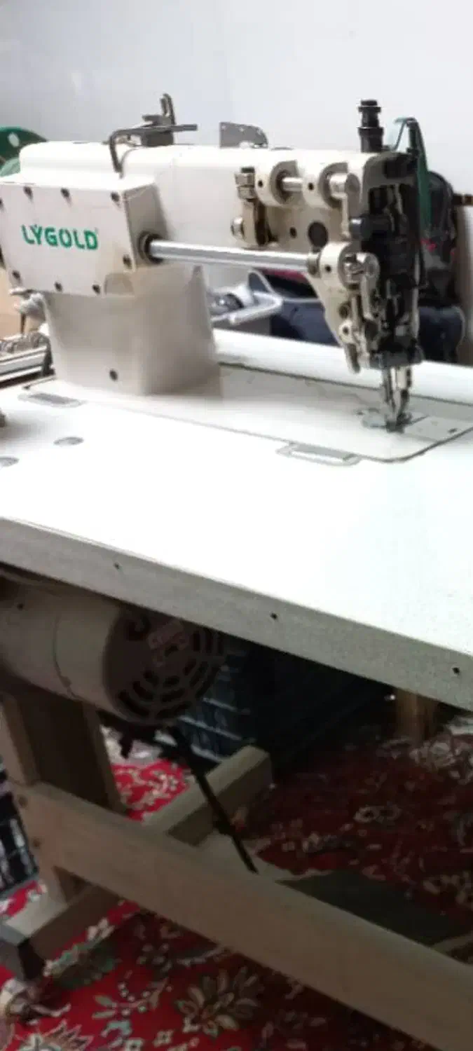 چرخ خیاطی صنعتی دو پایه|ماشین‌آلات صنعتی|قروه, |دیوار