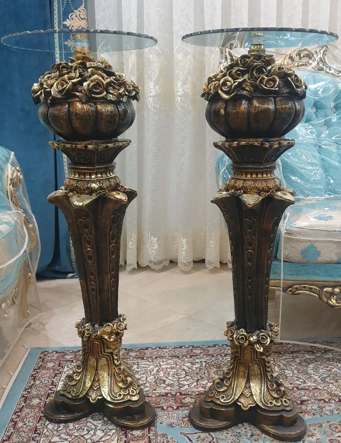 کنار سالنی قهوه ای طلایی|مبلمان خانگی و میز عسلی|تهران, دهقان|دیوار