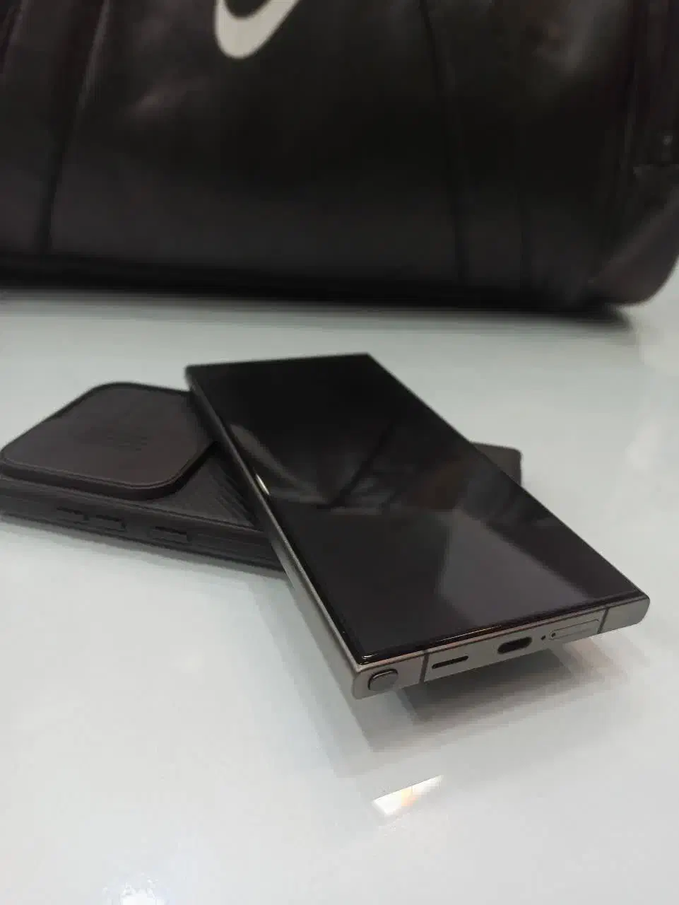 موبایل s24 ultra کم کارکرد و تمیز|موبایل|قم, چهار مردان|دیوار