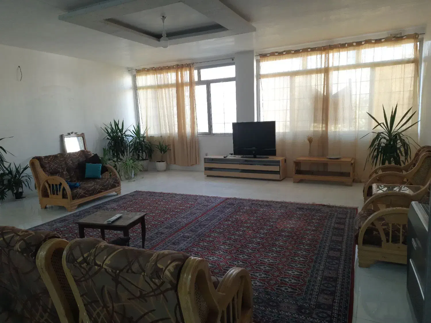 منزل مبله در قلات|اجارهٔ کوتاهمدت آپارتمان و سوئیت|شیراز, قلات|دیوار