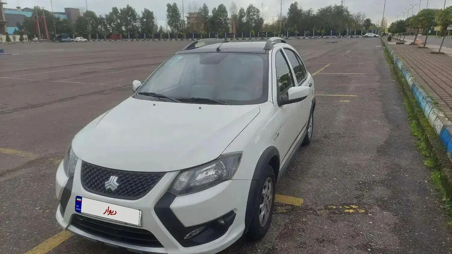 کوئیک rs 1402|خودرو سواری و وانت|رشت, فرودگاه سردار جنگل رشت|دیوار