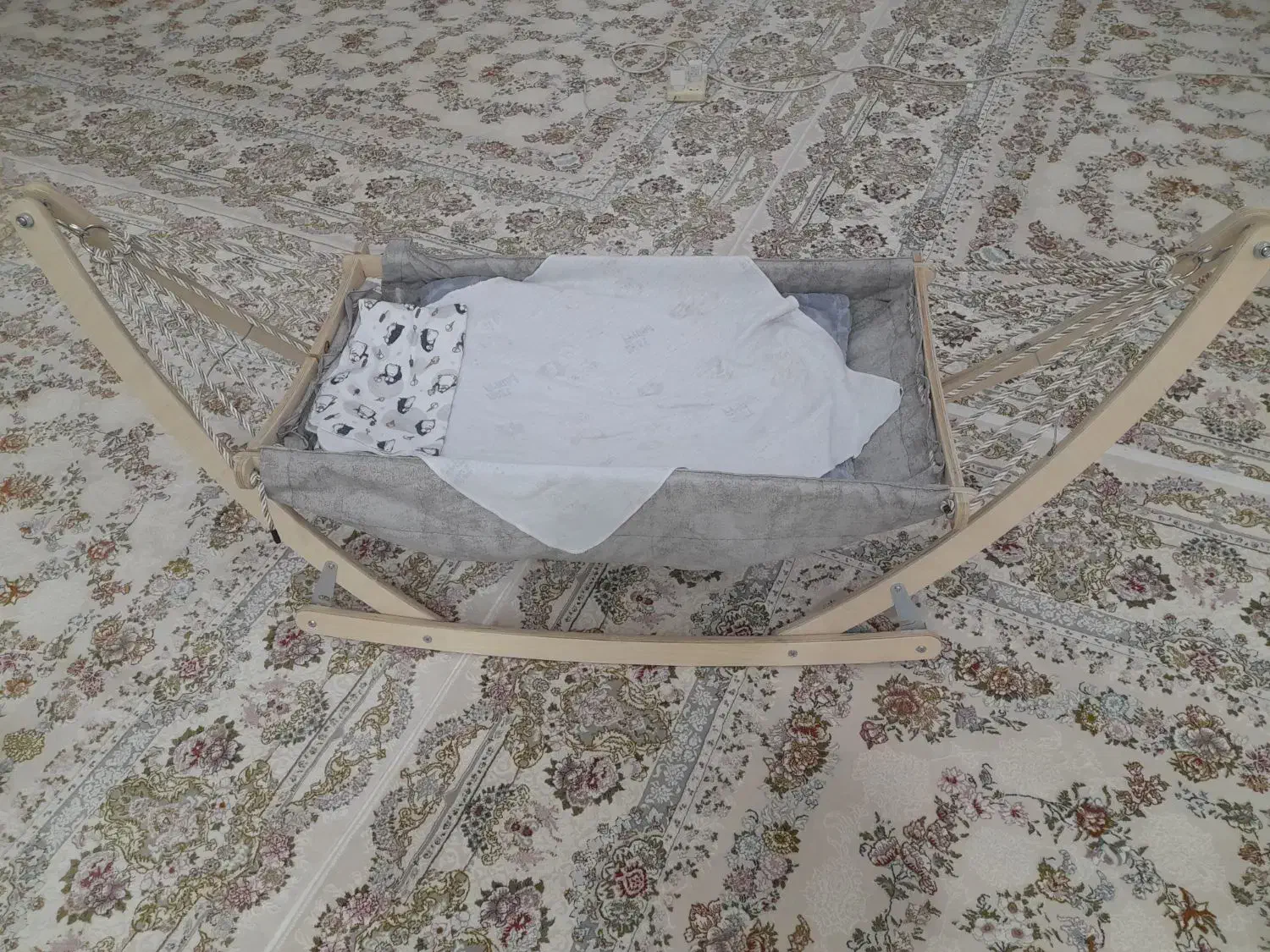 گهواره نانو|تخت و سرویس خواب|کرفتو, |دیوار