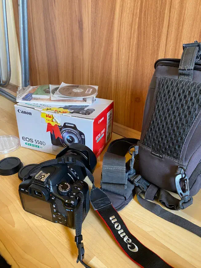 دورربین Canon 550 D با لوازم جانبی|دوربین عکاسی و فیلم‌برداری|تهران, فرحزاد|دیوار