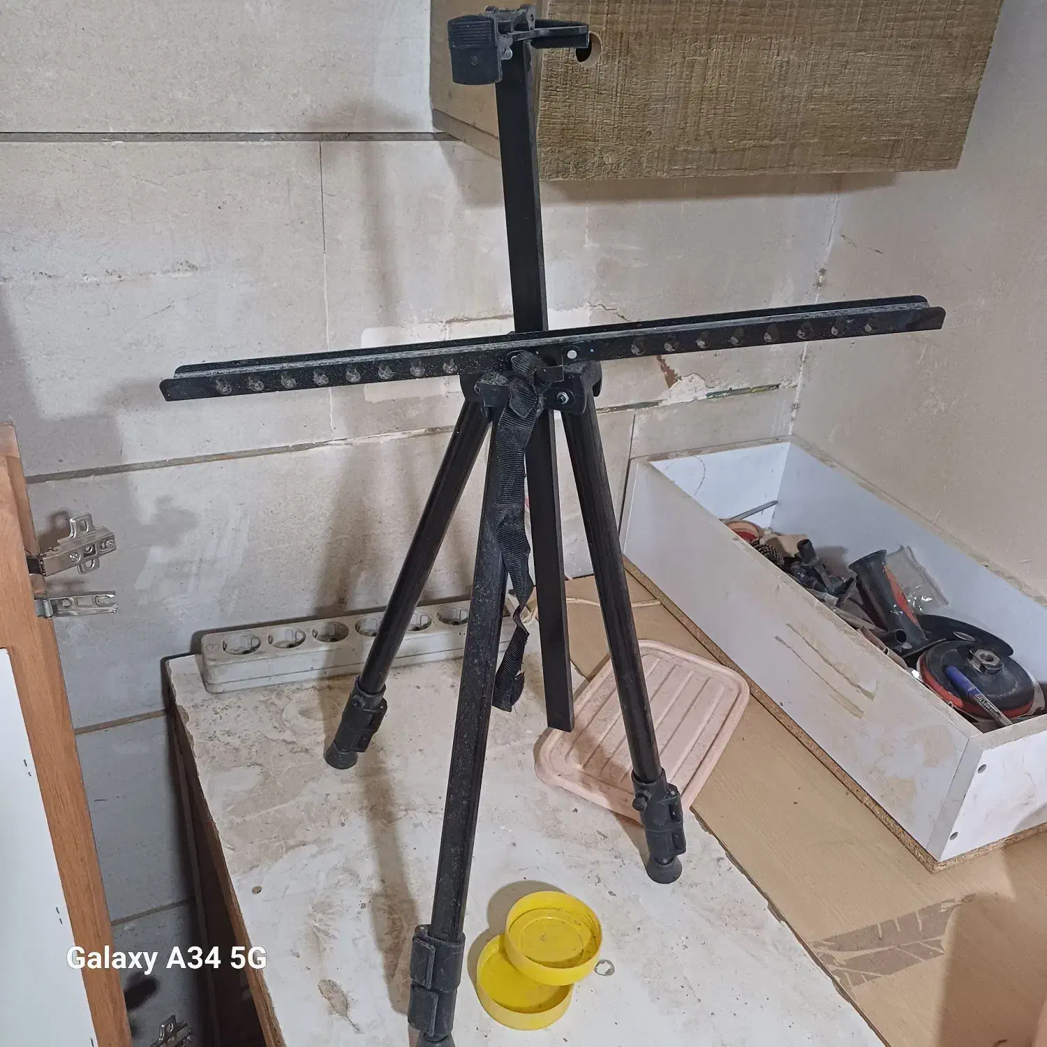 سه پایه بوم نقاشی|لوازم التحریر|مشهد, ثامن|دیوار