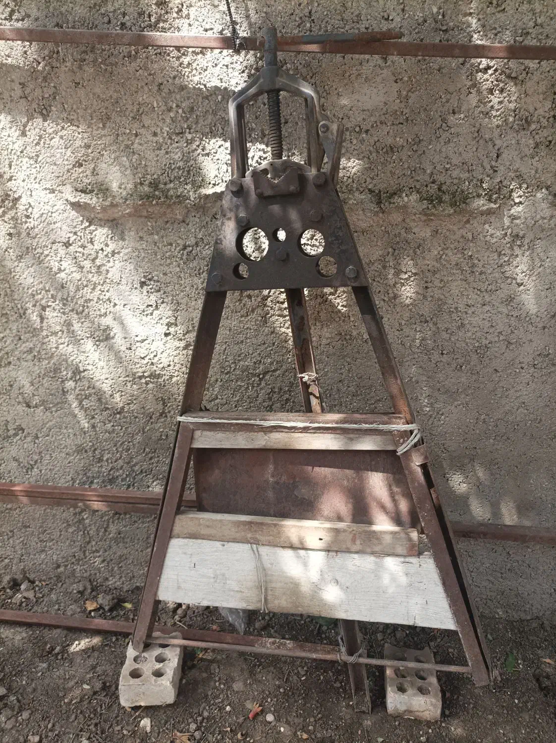 حدیده دستی و گیره رومیزی|ابزارآلات|آزادشهر, |دیوار