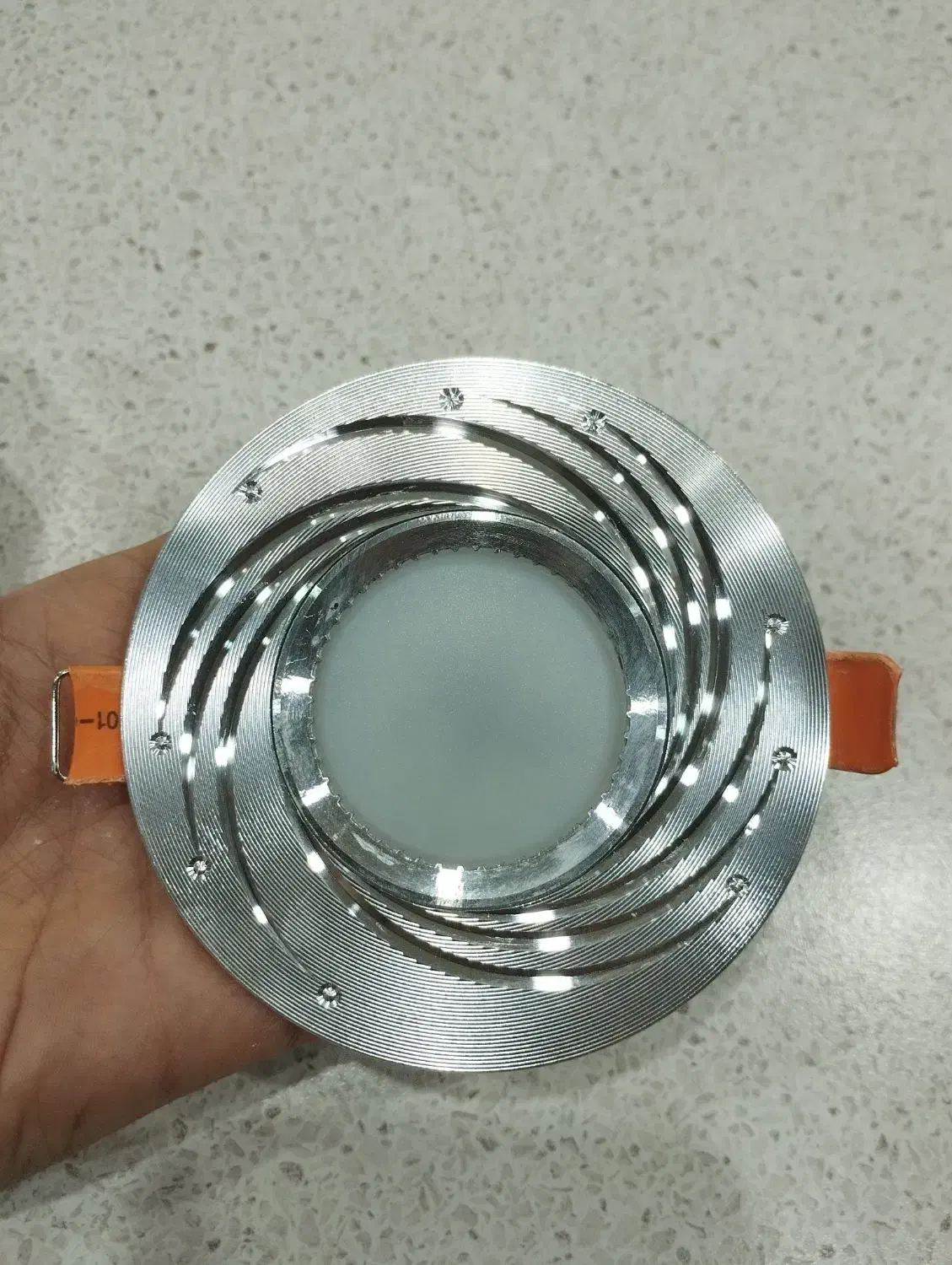 لامپ هالوژن سقفی|لامپ و چراغ|ساوه, |دیوار