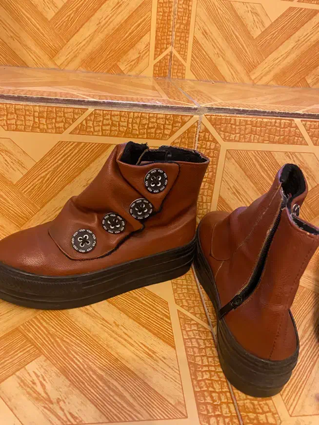 بوت لژ دار اسپرت چرم سایز ۳۸|کیف، کفش، کمربند|تهران, نیاوران|دیوار