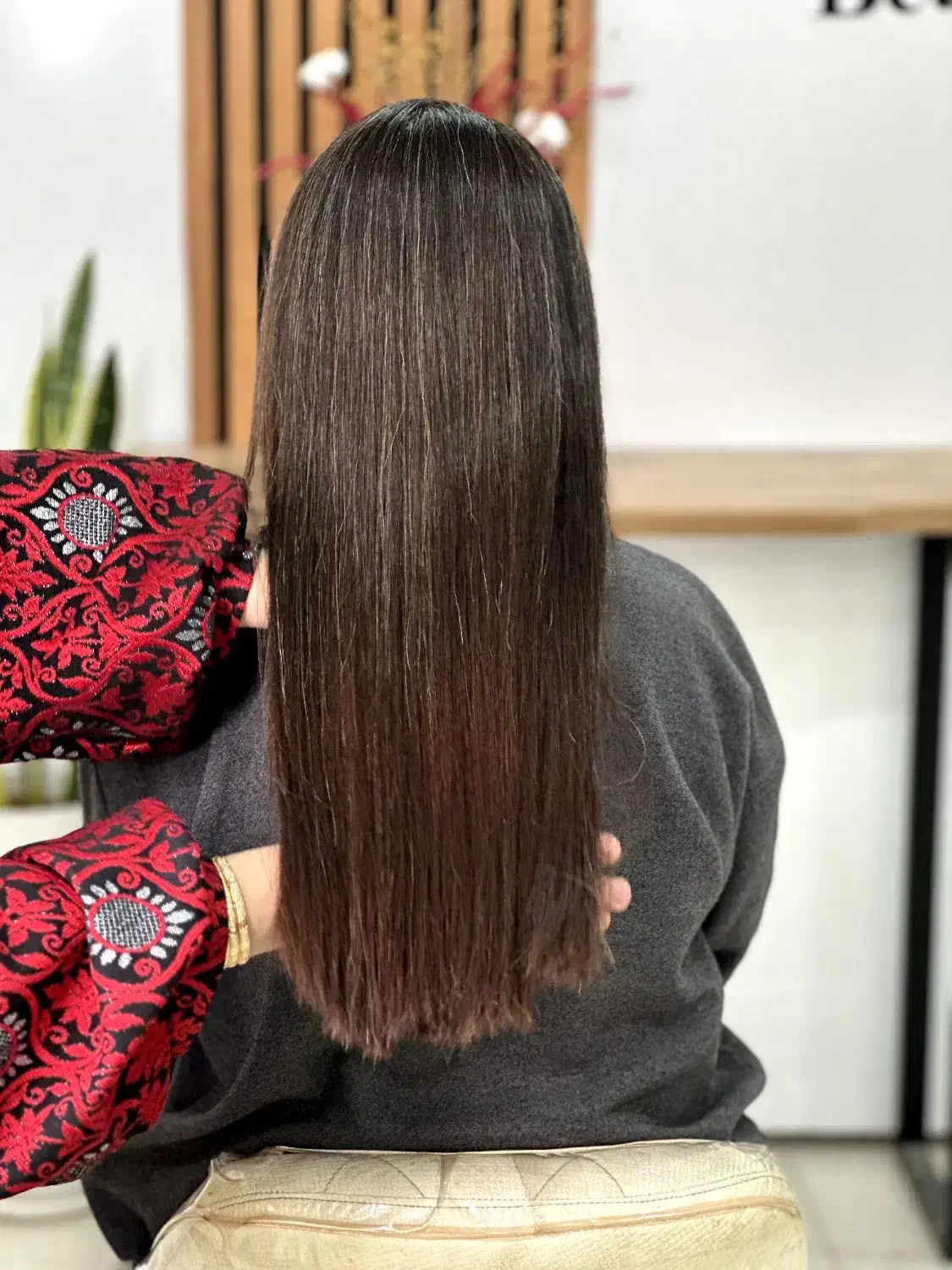 دستیار برا کار رنگ مو|استخدام درمانی، زیبایی، بهداشتی|مهران (ایلام), |دیوار