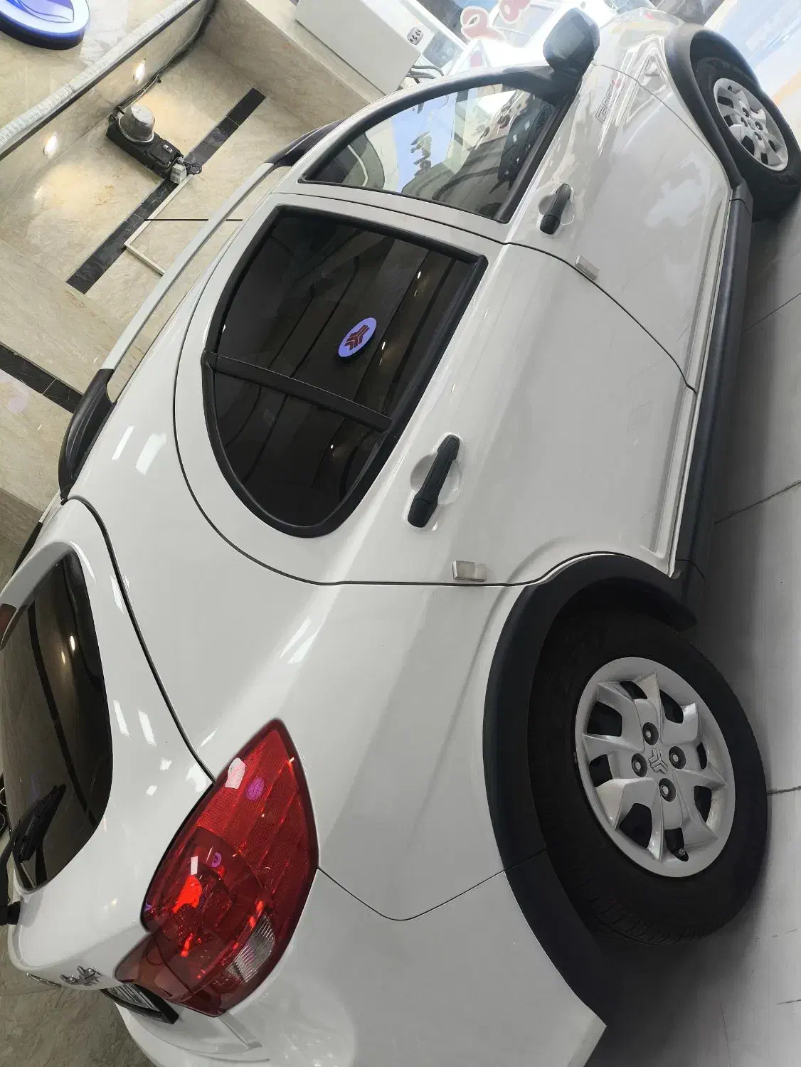 کوییک S|خودرو سواری و وانت|اندیشه, اندیشه فاز ۱|دیوار