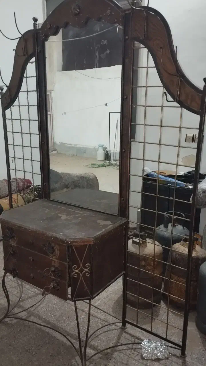 میز آرایش و کمد،جنس( فلزی وچوبی )|مبلمان خانگی و میز عسلی|زابل, |دیوار