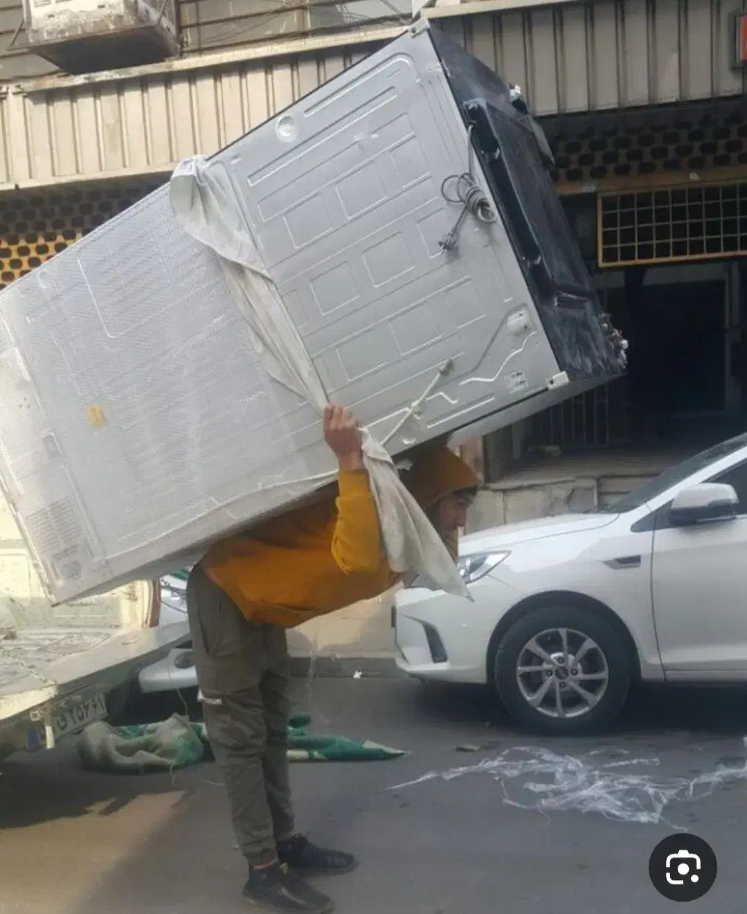 کارگر اثاث کشی باربری جا به جای تخلببه بار مبلمان|خدمات حمل و نقل|کاشان, دانش|دیوار