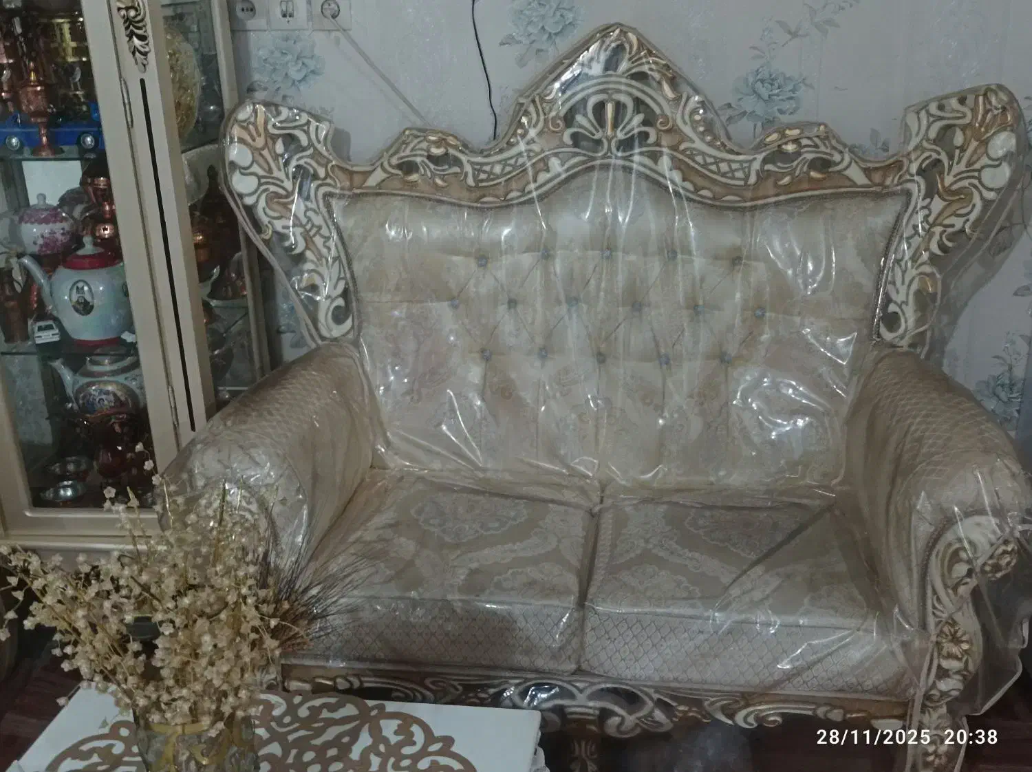 مبلمان و ناهار خوری و ویترین|مبلمان خانگی و میز عسلی|شاهینشهر, برخوار غرب|دیوار