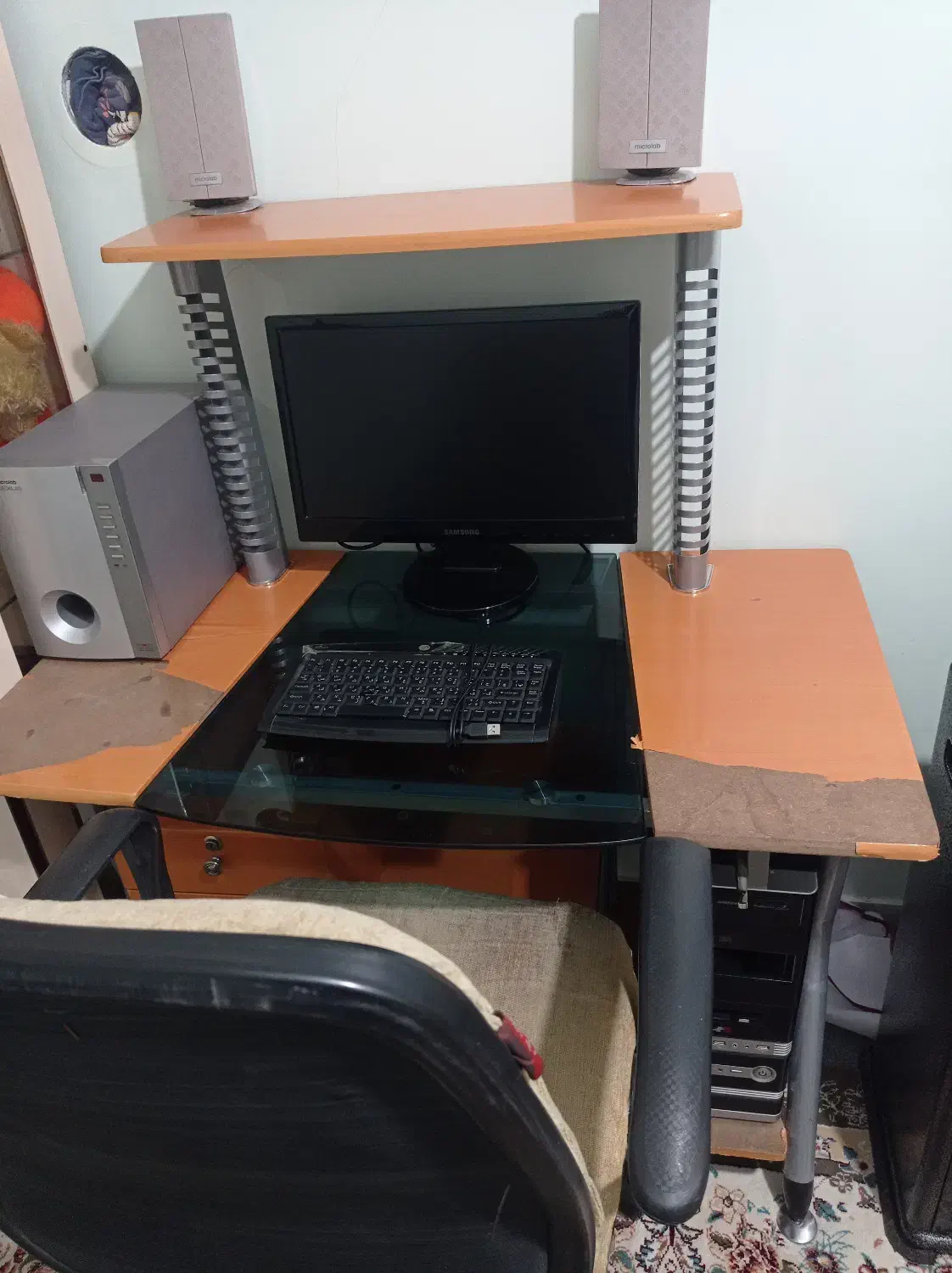 کامپیوتر با میز باند و صندلی قیمت چهار تومن|رایانه رومیزی|سمنان, |دیوار