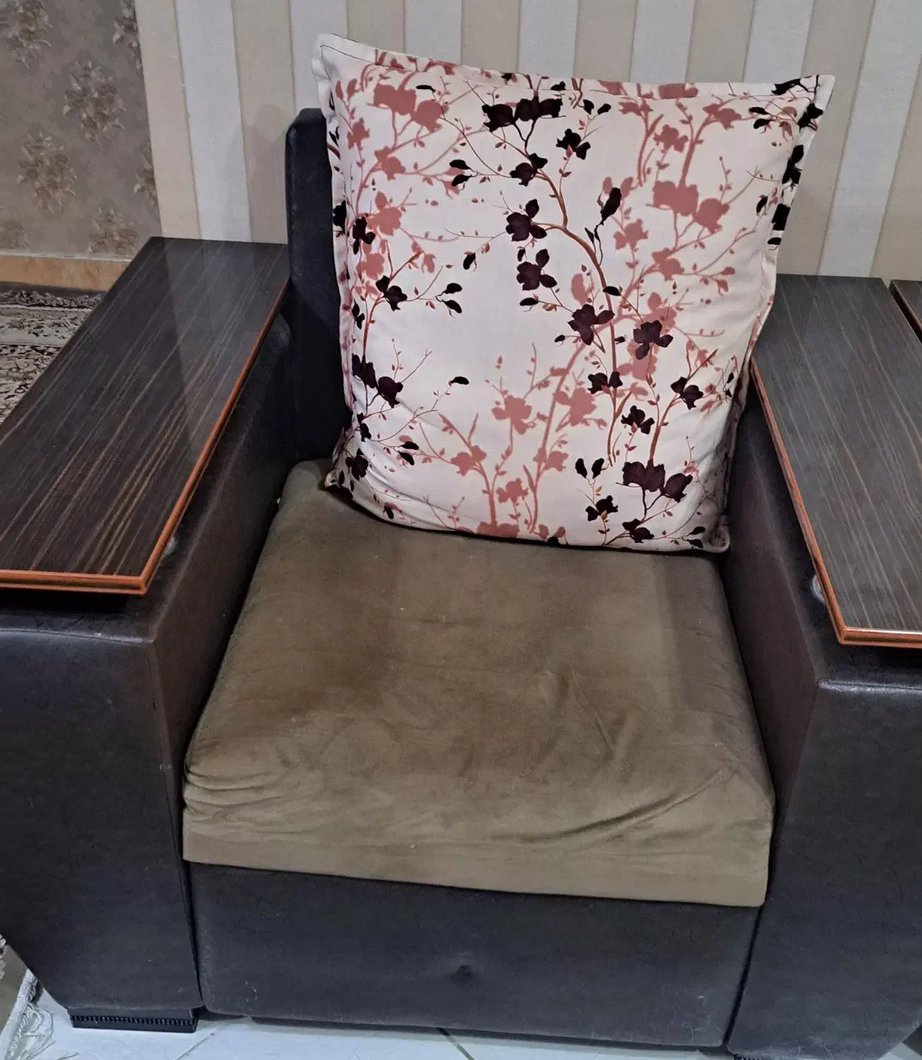 مبل|مبلمان خانگی و میز عسلی|رشت, حمیدیان|دیوار