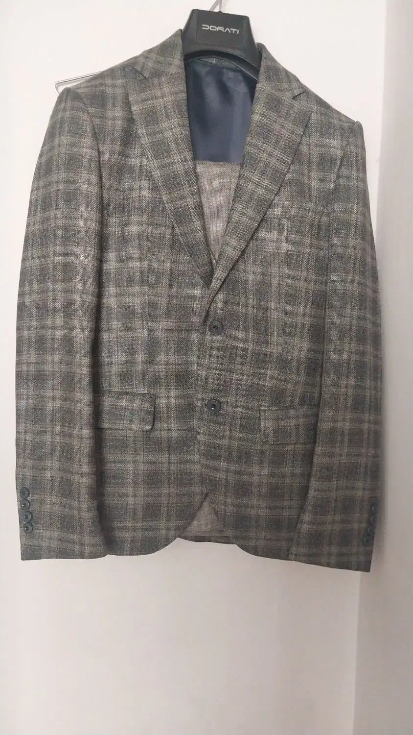 کت شلوار (همراه باجلیقه و کراوات و کاور)برند درآتی|لباس|قزوین, |دیوار