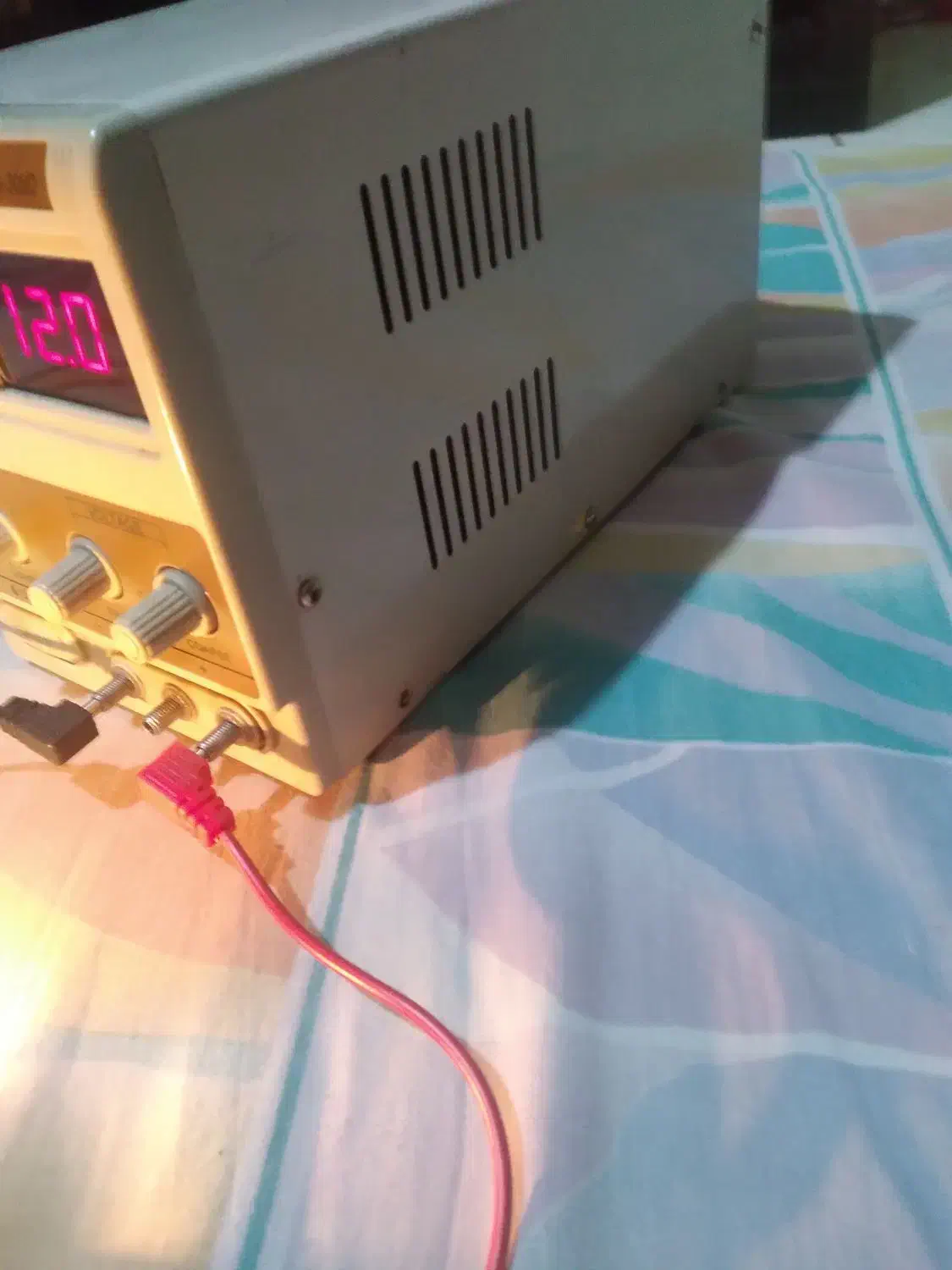 منبع تغذیه متغیر ۳۰ ولت ۵ امپر|لوازم جانبی موبایل و تبلت|تهران, زرکش|دیوار