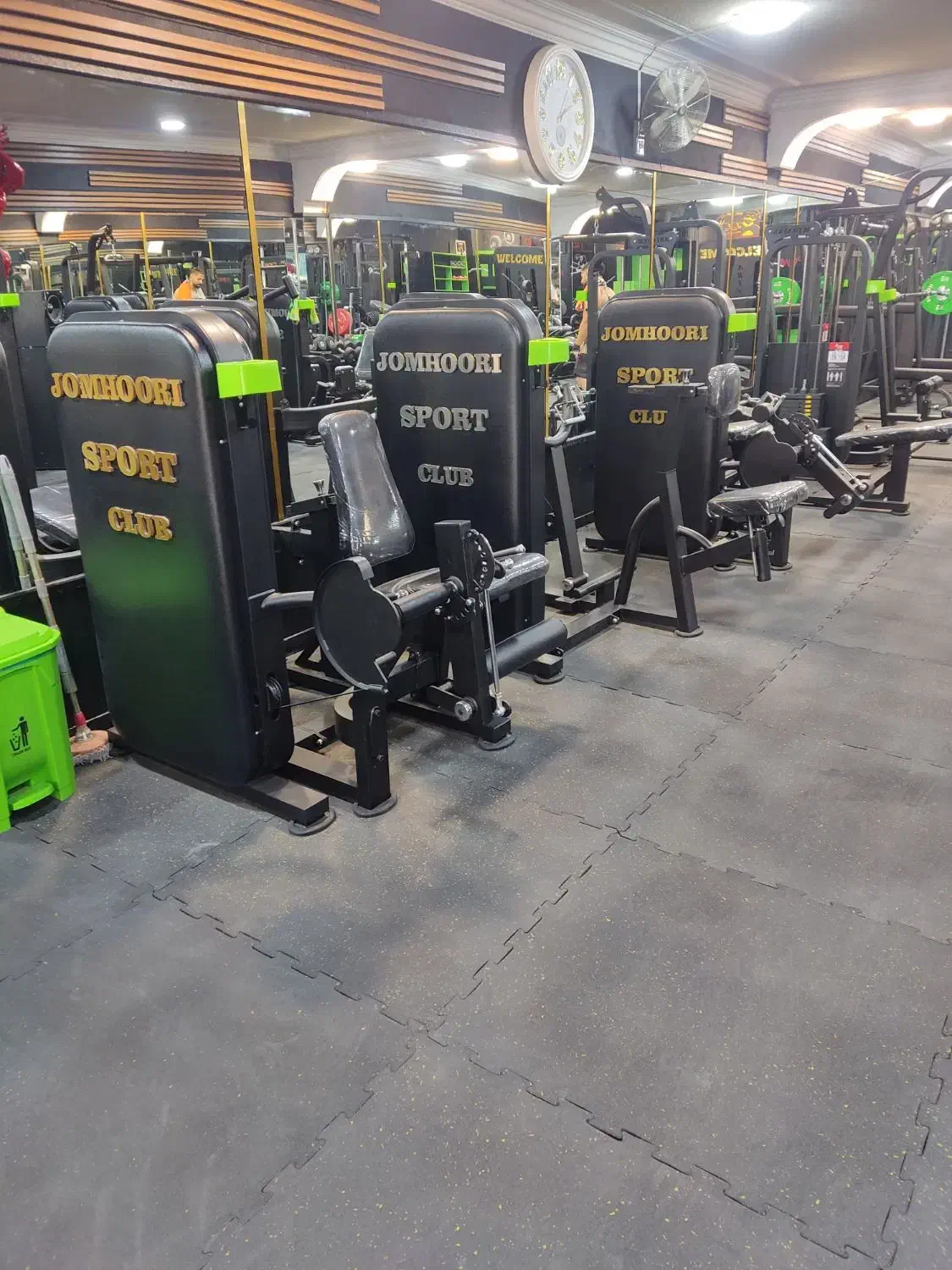 کارگر ساده جهت نظافت در باشگاه|استخدام سرایداری و نظافت|تهران, جمهوری|دیوار