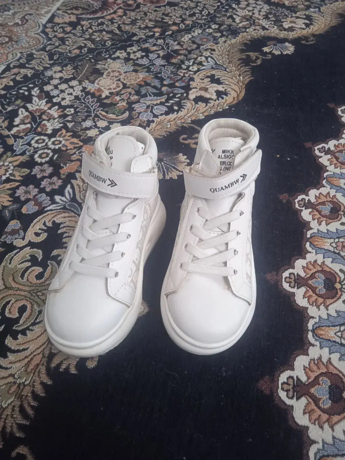 کفش نو|کیف، کفش، کمربند|تربتحیدریه, پائین ولایت|دیوار